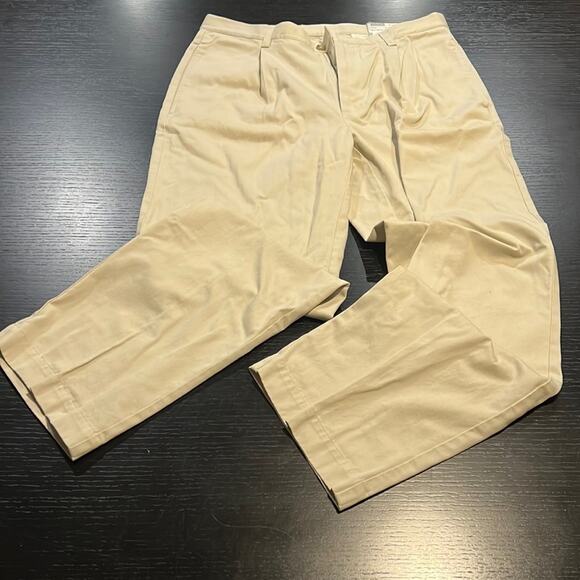 NWT Callaway Golf Sport Chino Pants Size 34 x 32 - Picture 1 of 5